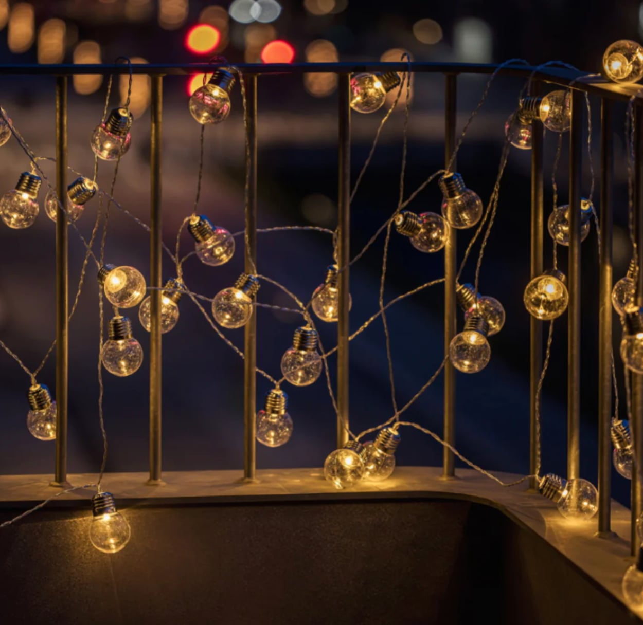 Laura™ – Solcelledriven LED-lysslinga