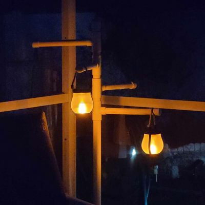 LumiFlare™ – Solcelledrevet Flammelygte