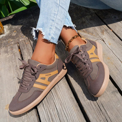 Clara™ – Tidløse Ortopædiske Sneakers