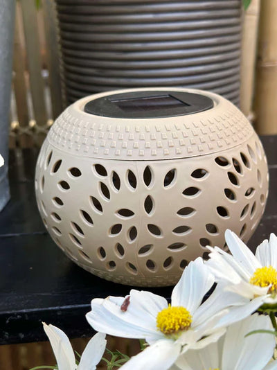 Lumis™ – Elegant Solcelledrevet Bordlanterne