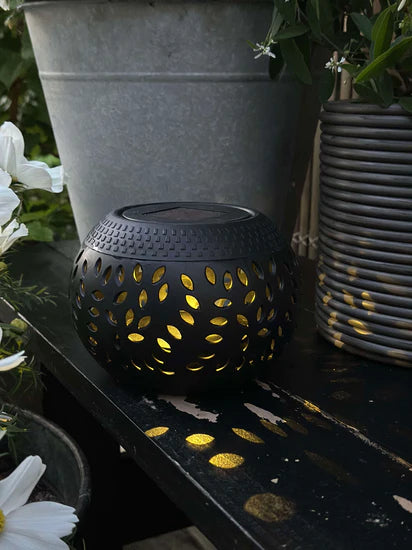 Lumis™ – Elegant Solcelledrevet Bordlanterne
