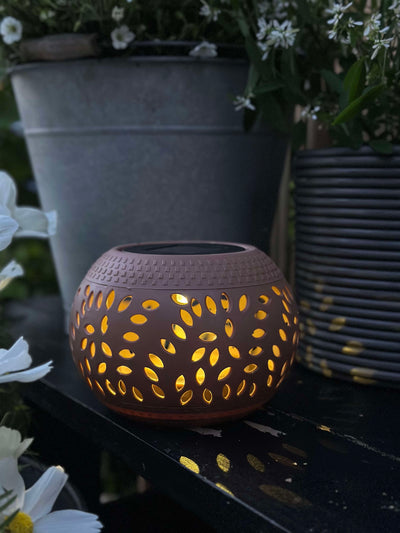 Lumis™ – Elegant Solcelledrevet Bordlanterne