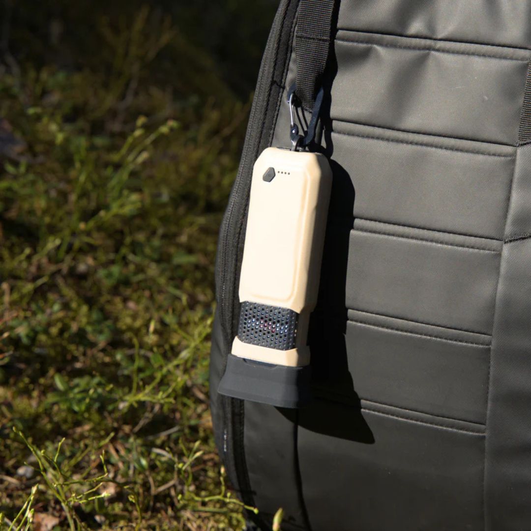 TriGuard™ - Myggbeskytter, Powerbank & Lommelygte