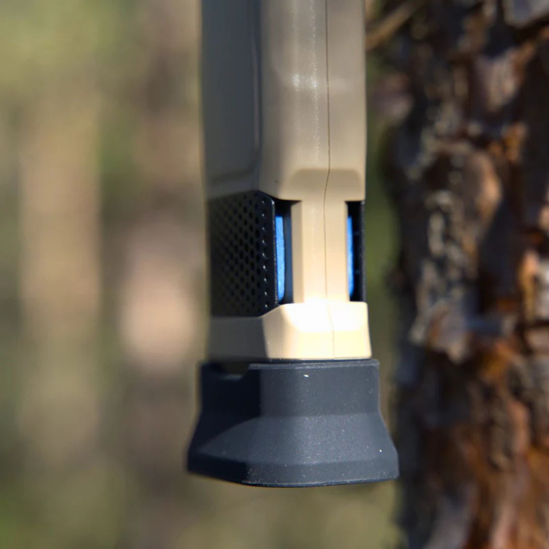 TriGuard™ - Myggbeskytter, Powerbank & Lommelygte