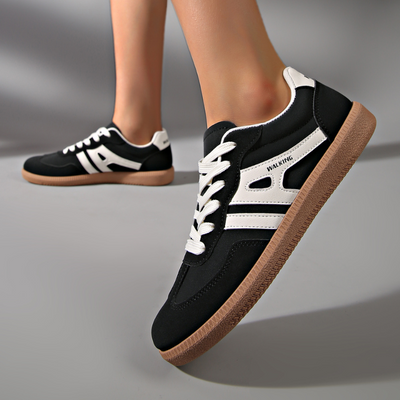 Clara™ – Tidløse Ortopædiske Sneakers