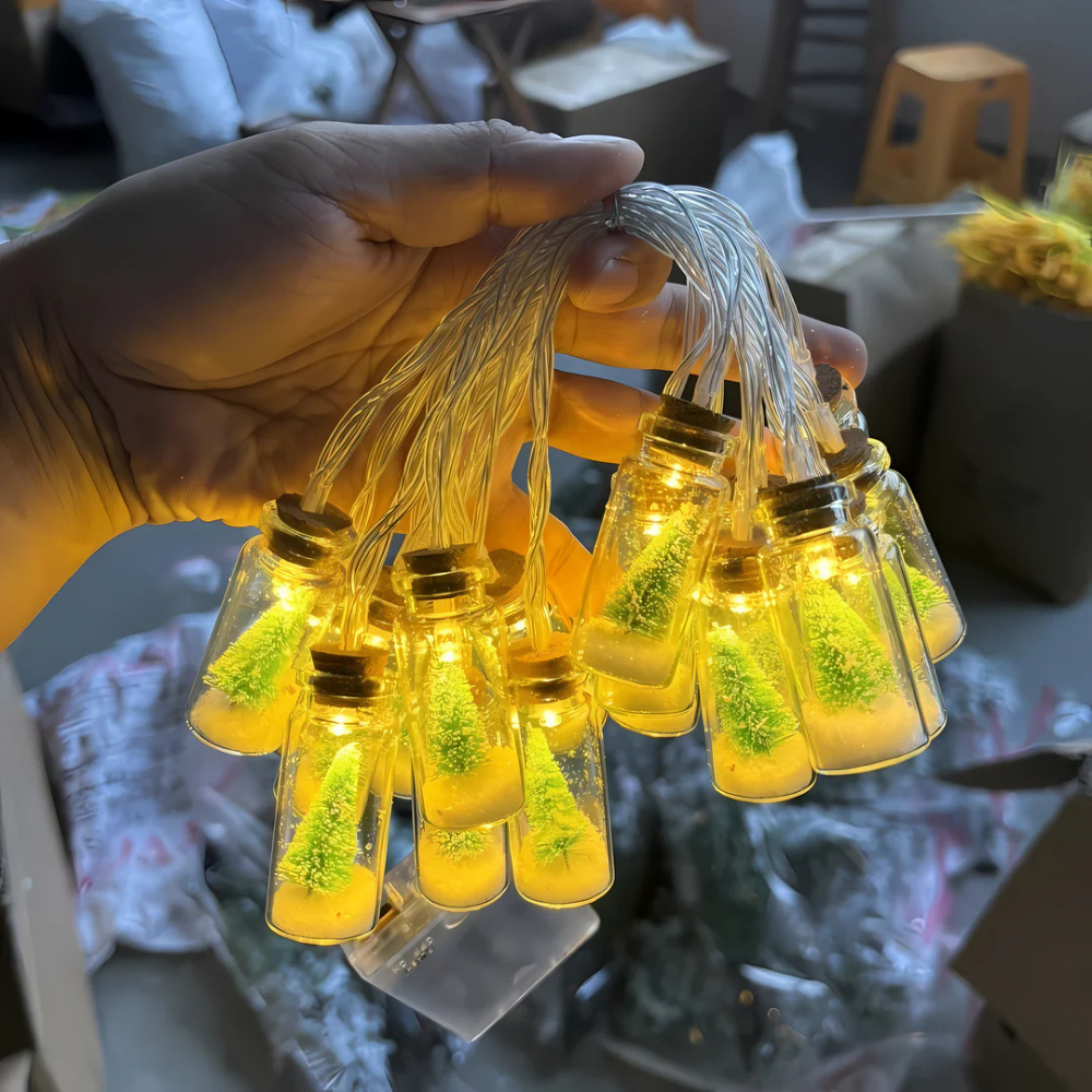 FrostGlow™ – LED Jule Lyskæde med Snepærer
