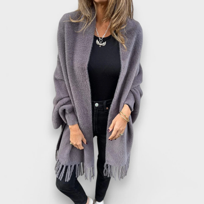 Klara™ – Strikket Dame Sjal med Frynser