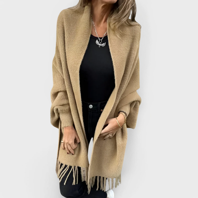Klara™ – Strikket Dame Sjal med Frynser