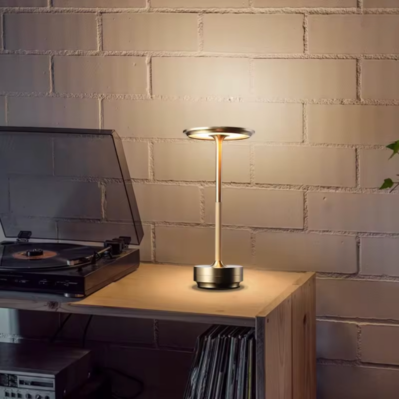 LumiNord™ - Moderne Bordlampe med Touch Teknologi