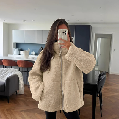 Ninna™ – Dame Cozy Chic Plysjakke