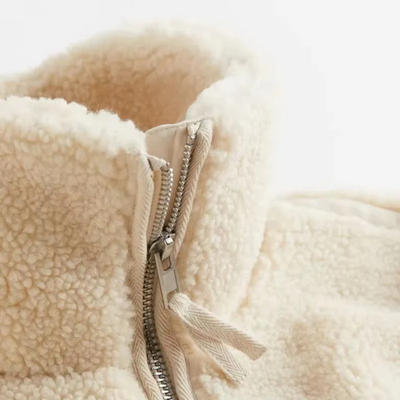 Ninna™ – Dame Cozy Chic Plysjakke