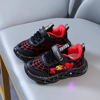SpiderSneaks™ – Lysende Eventyrsko til Børn