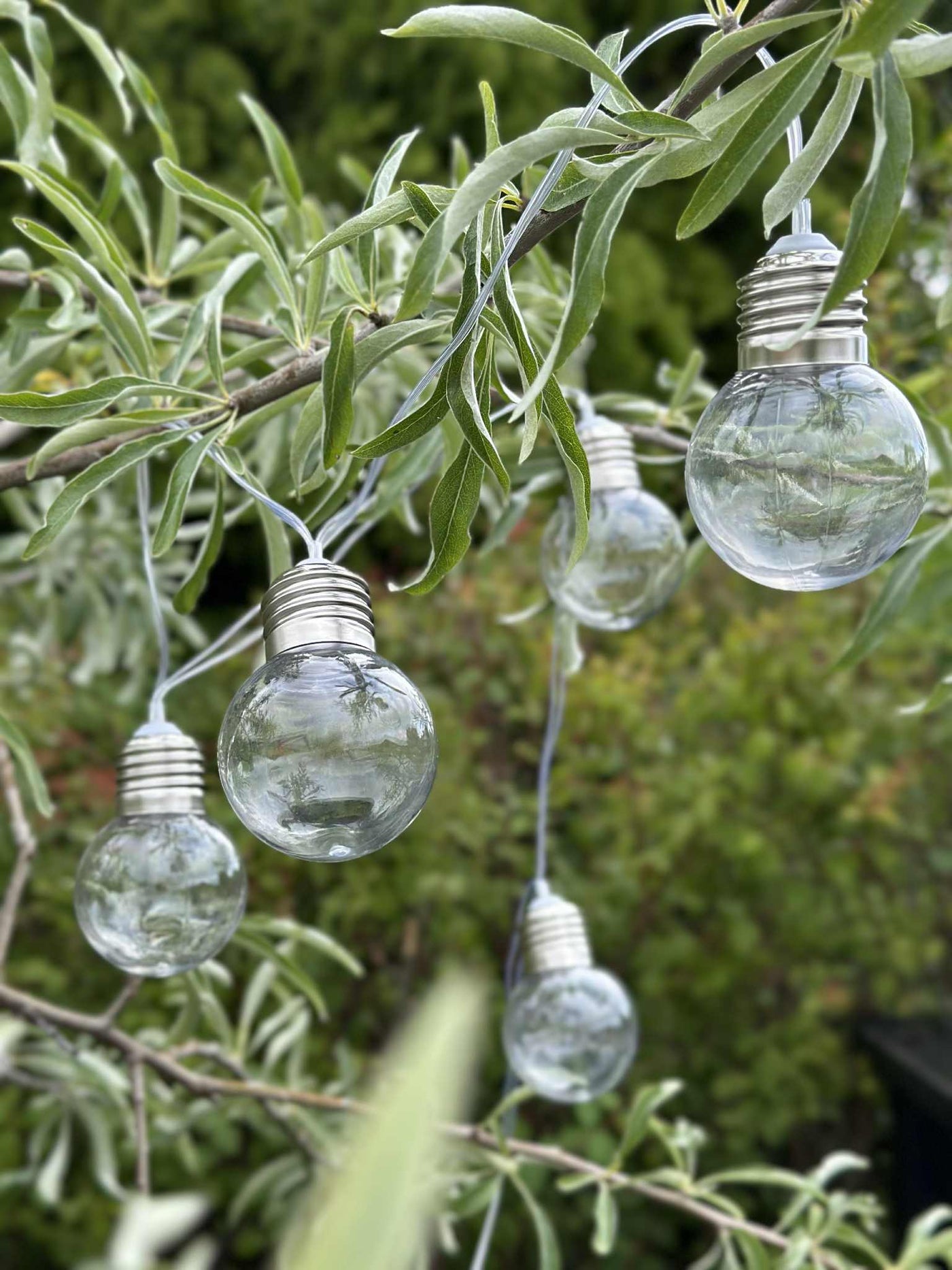 Laura™ – Solcelledriven LED-lysslinga