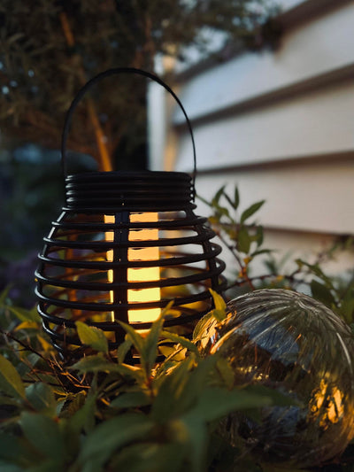 Lucent™ – Elegant Udendørs Solcellelanterne