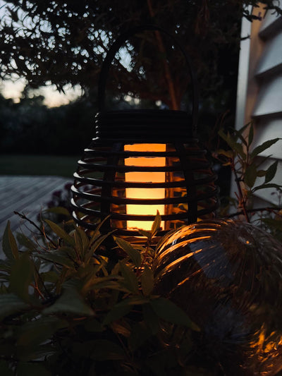 Lucent™ – Elegant Udendørs Solcellelanterne